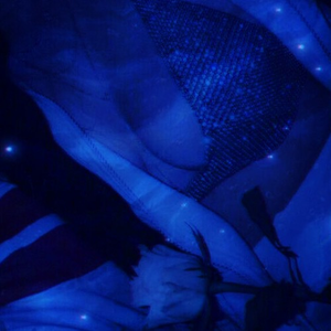 男生和女生女生在床上搓搓免费
